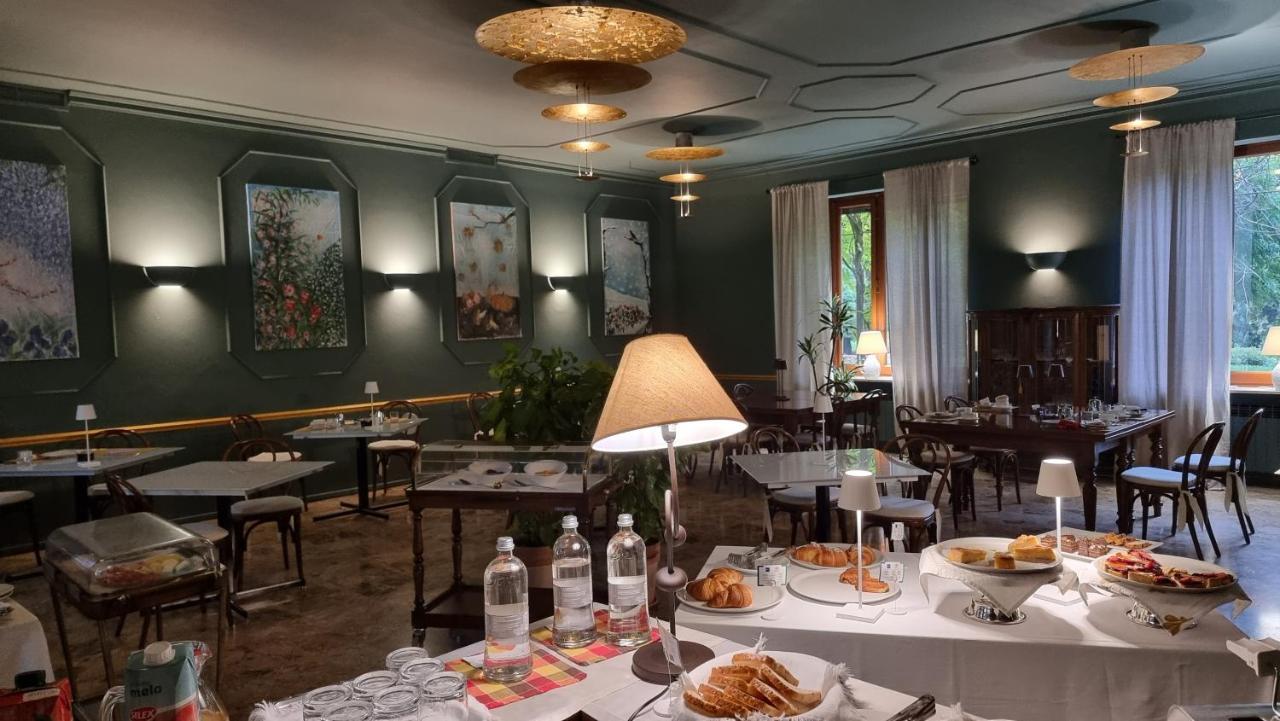 Albergo Ristorante Trieste Boves Exterior photo
