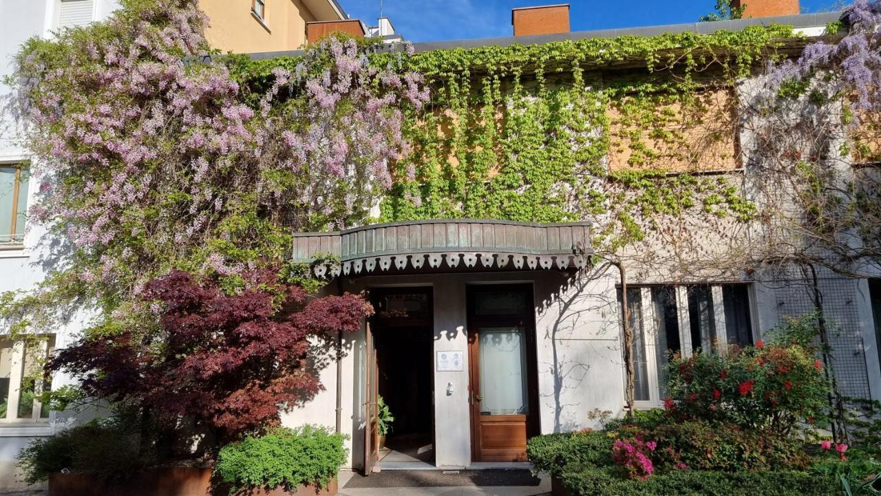 Albergo Ristorante Trieste Boves Exterior photo